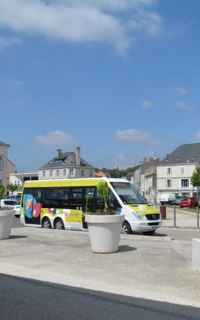 Bus Fontelys Fontenay-le-Comte