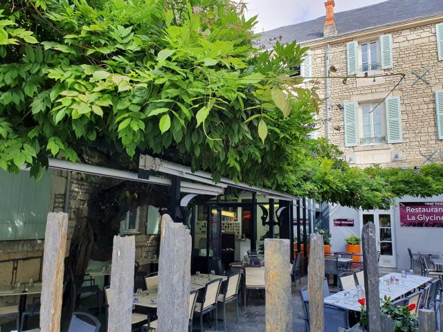 Terrasse Hôtel Fontarabie-Restaurant la Glycine - Fontenay-Vendée - 85