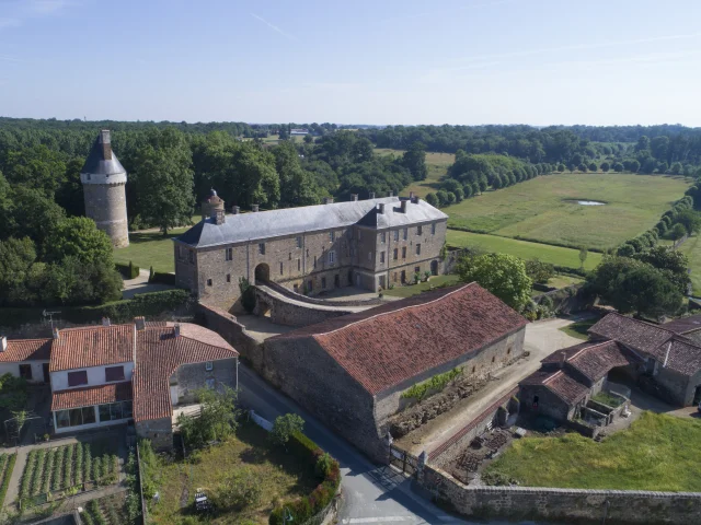 Visite Parc Du Chateau De Lhermenault 85570 2 1