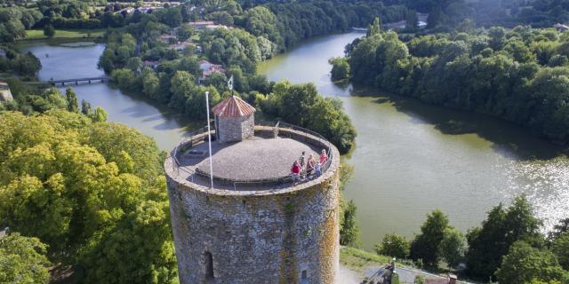 Vouvant cité médiévale