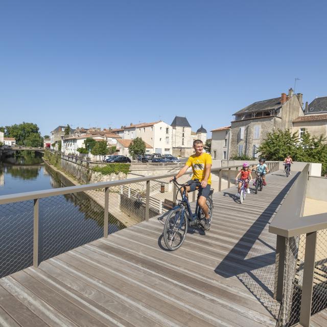 Piste cyclable à Fontenay-le-Comte